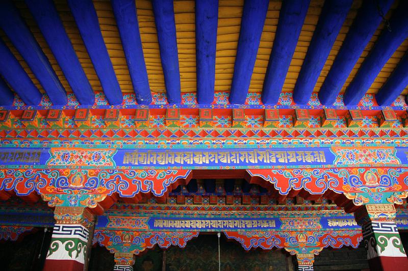 EPV0095.JPG - BRILLIANT DECOR - JOKHANG TEMPLE, LHASA