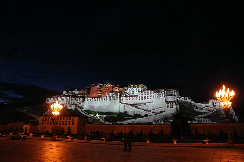 EPV0140.JPG - POTALA PALACE AT NIGHT - LHASA