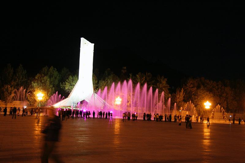 EPV0142.JPG - DANCING WATERS - LHASA