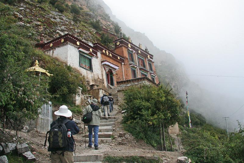 EPV0158-edited-1.jpg - THE LONG CLIMB TO DRAK YERPA BUDDHIST CAVES