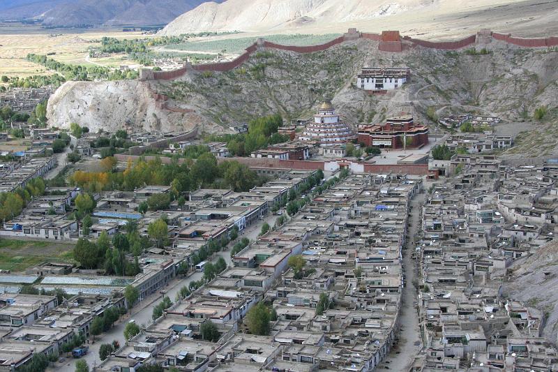 EPV0328-edited-1.jpg - PALKHOR CHIODE TEMPLE COMPLEX - GYANTSE