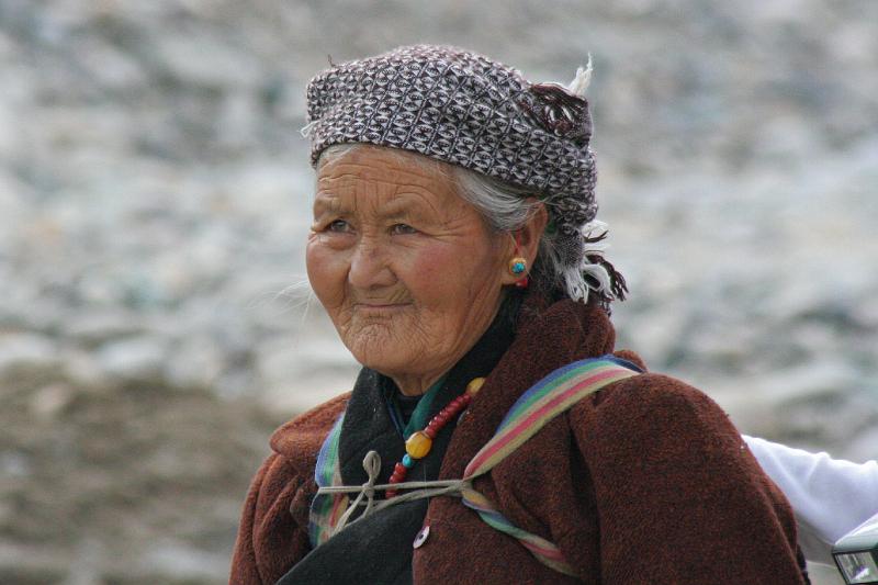 EPV0526-edited-1.jpg - A MONA LISA SMILE