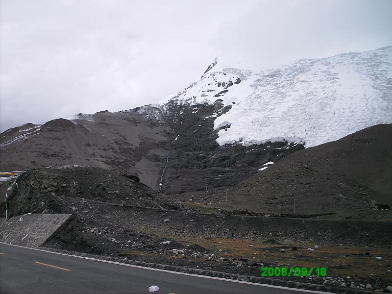 PICT0092.JPG - Glacier at 16,000 foot pass