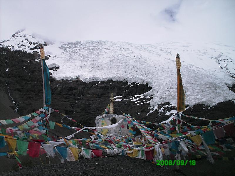 PICT0095.JPG - Prayers amid raw nature
