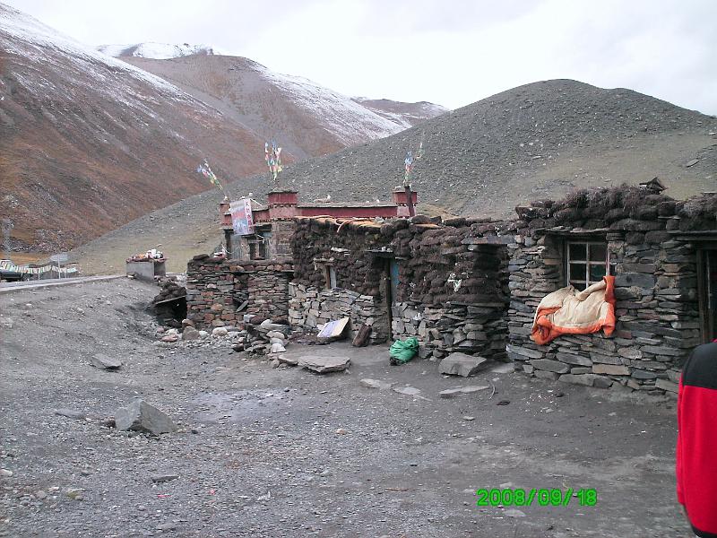 PICT0098.JPG - Small condo unit