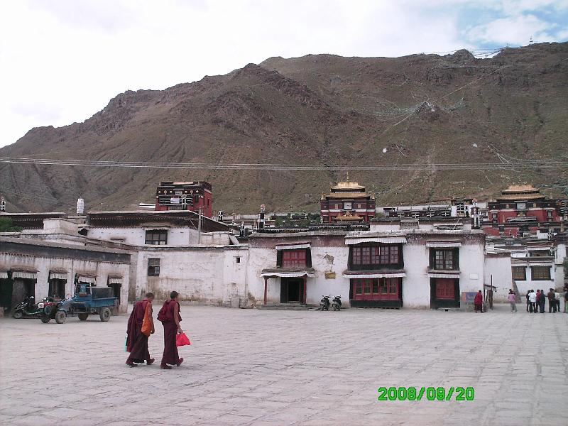 PICT0184.JPG - heading back with lunch