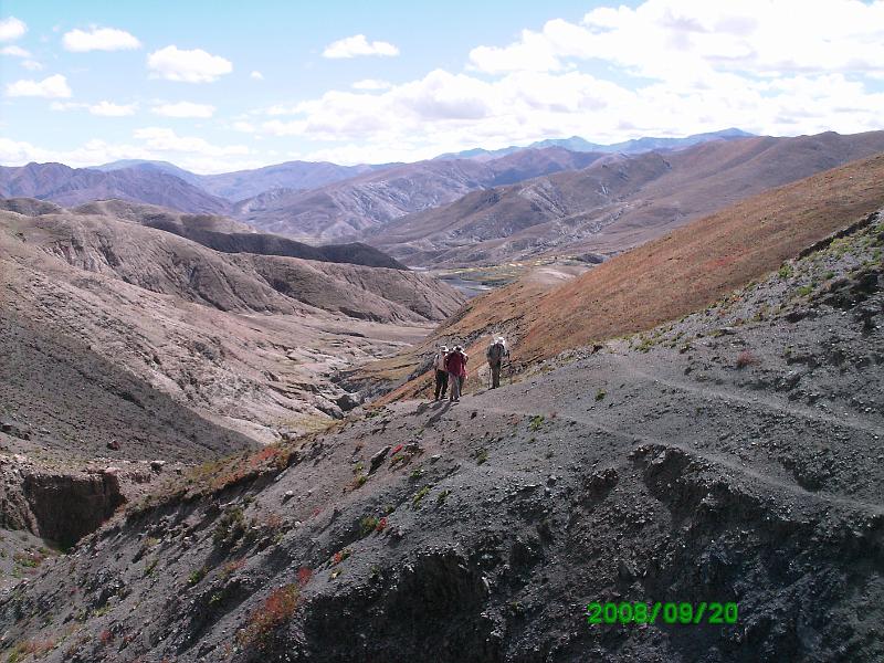 PICT0208.JPG - On our way up--along yak trails