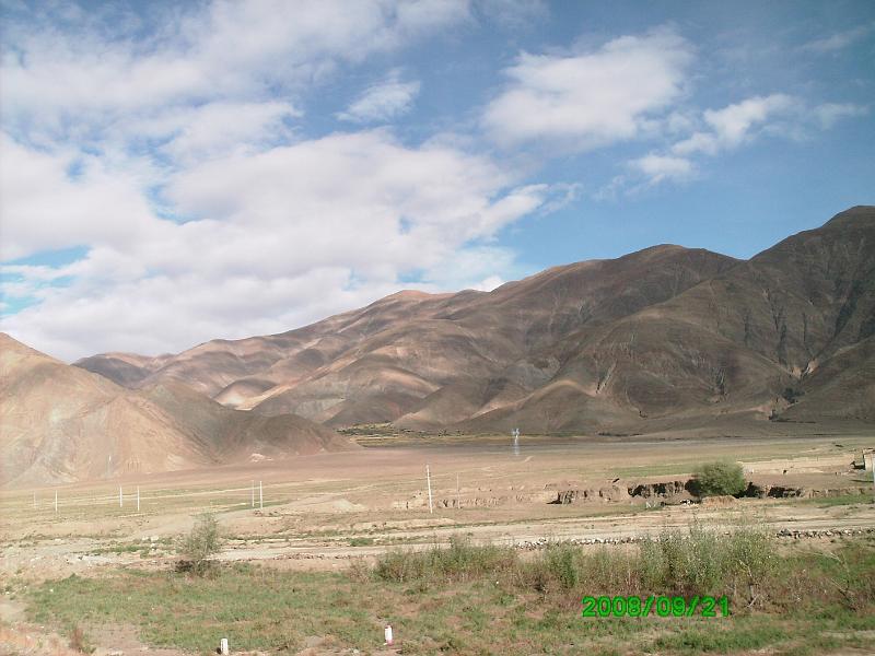 PICT0227.JPG - Tibet is being electrified by the Chinese