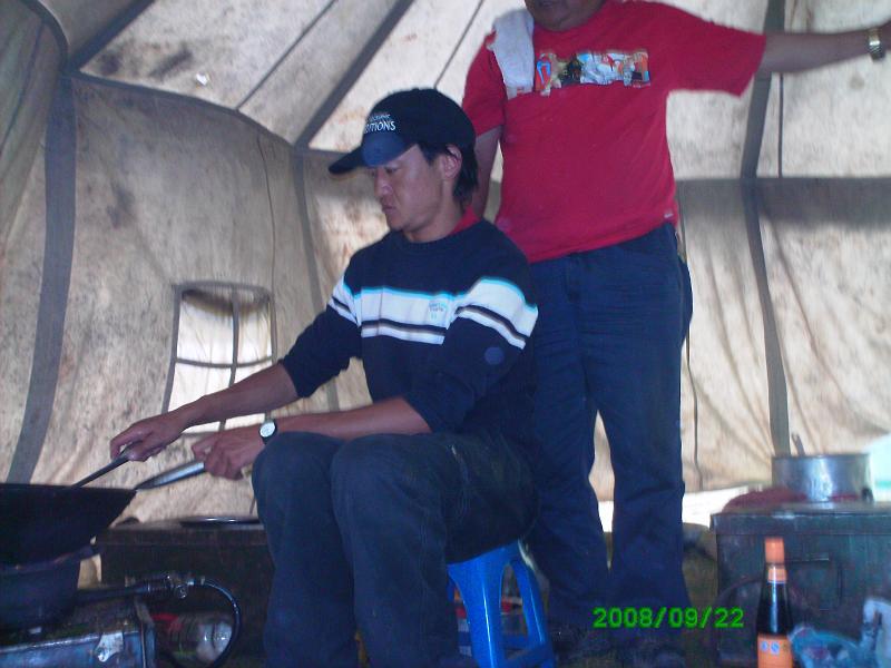 PICT0242.JPG - the cook