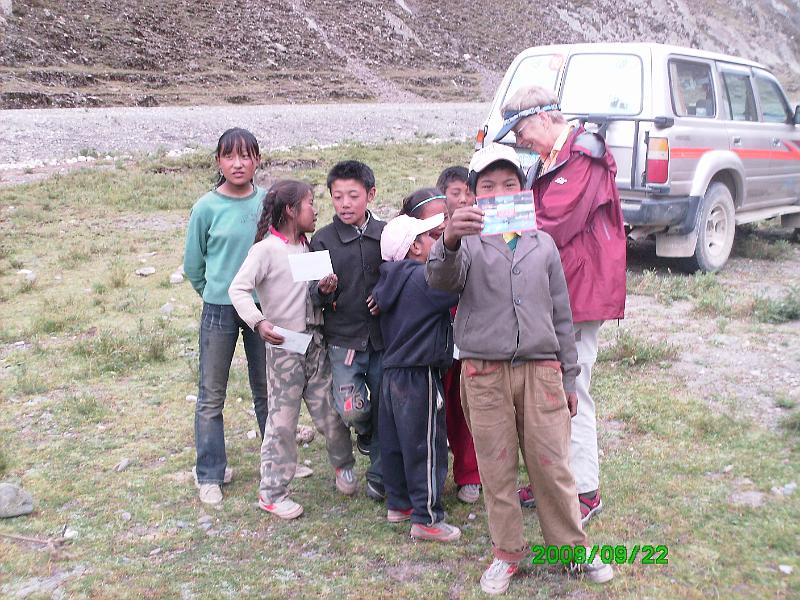 PICT0246.JPG - They really have little---nomadic children